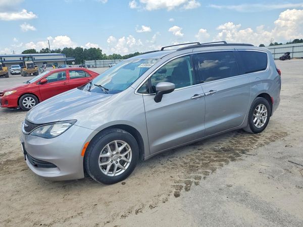 2020 CHRYSLER VOYAGER LXI