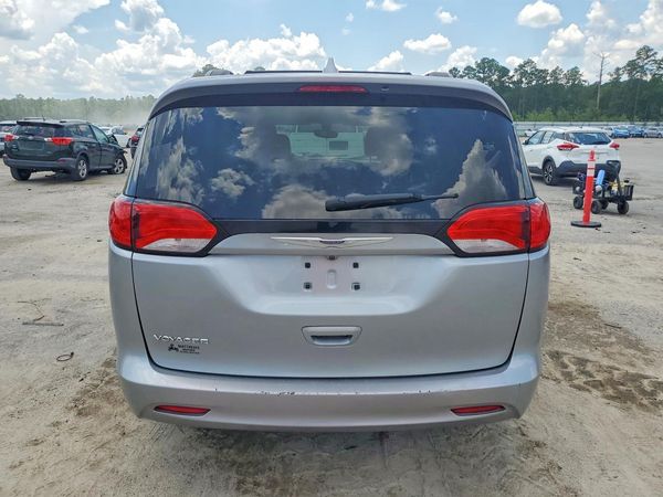 2020 CHRYSLER VOYAGER LXI
