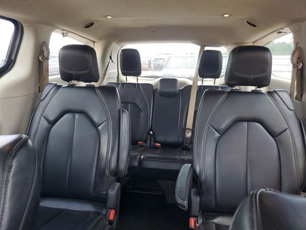 2020 CHRYSLER VOYAGER LXI