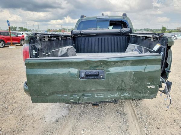 2022 TOYOTA TACOMA SR5