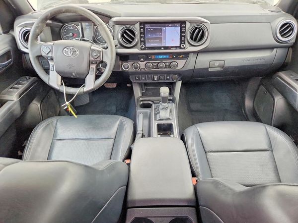 2022 TOYOTA TACOMA SR5