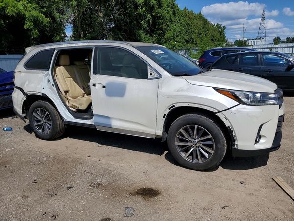 2018 TOYOTA HIGHLANDER SE/XLE