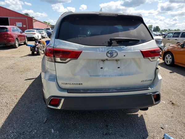 2018 TOYOTA HIGHLANDER SE/XLE