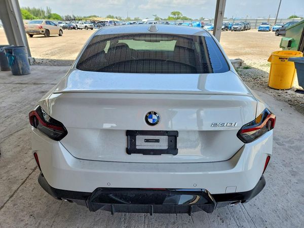 2024 BMW 230I