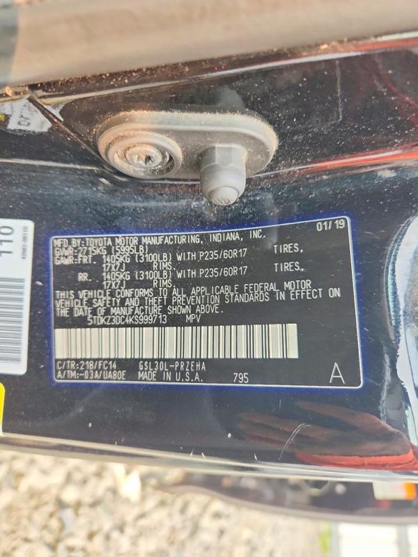 2019 TOYOTA SIENNA LE