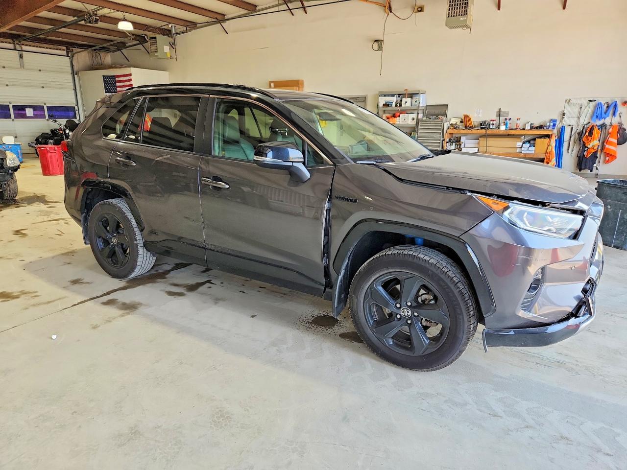 2020 TOYOTA RAV4 XSE HV