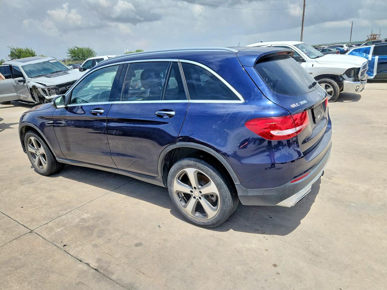 2016 MERCEDES-BENZ GLC GLC300