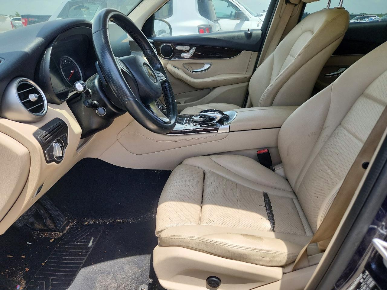 2016 MERCEDES-BENZ GLC GLC300