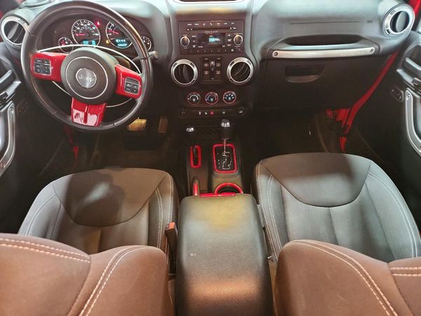 2017 JEEP WRANGLER UNLIMITED SAHARA 4X4