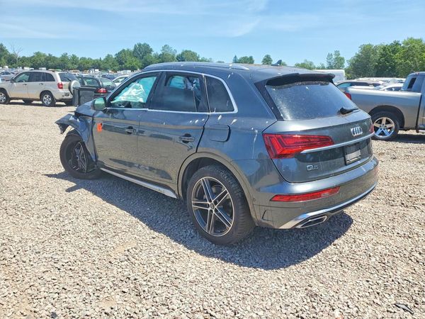 2022 AUDI Q5 E
