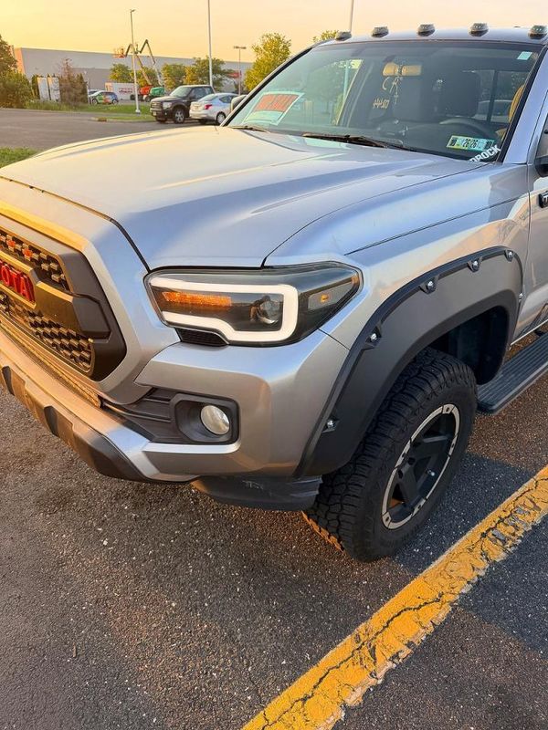 2017 TOYOTA TACOMA