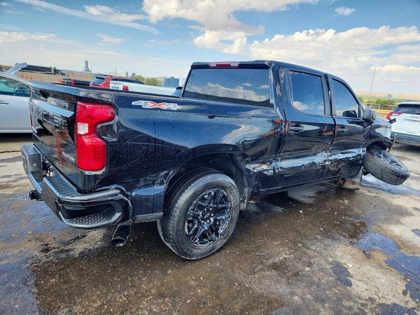 2025 CHEVROLET SILVERADO Custom