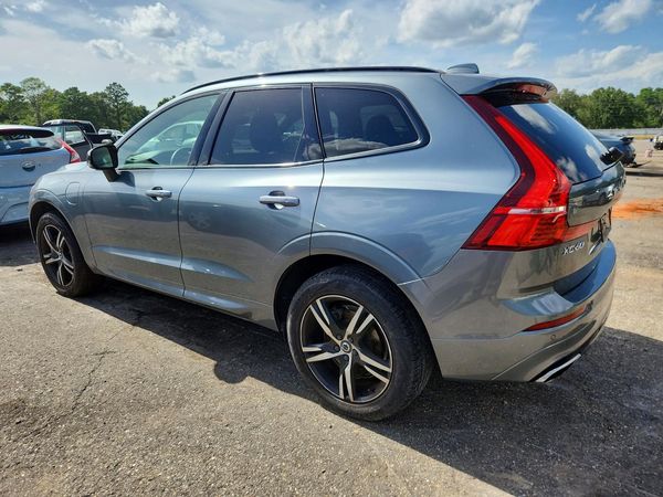 2020 VOLVO XC60 R-Design
