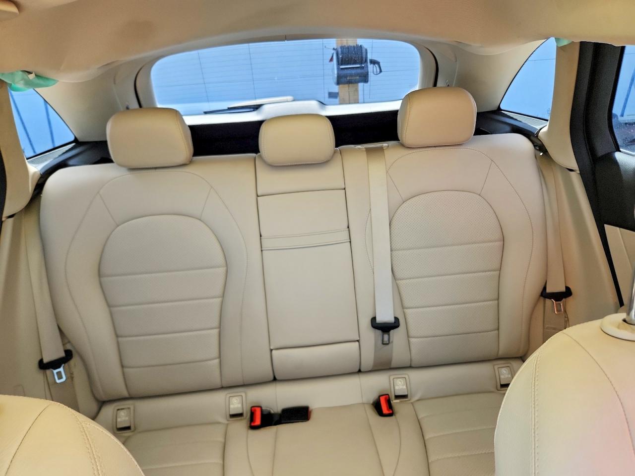 2021 MERCEDES-BENZ GLC GLC300