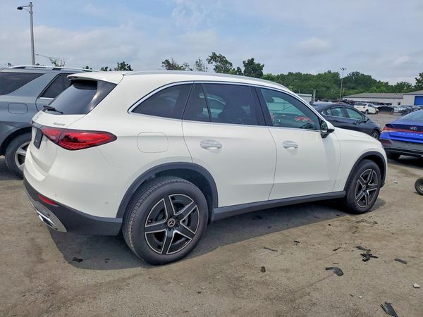 2026 MERCEDES-BENZ GLC