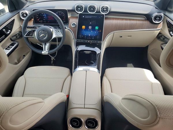 2026 MERCEDES-BENZ GLC