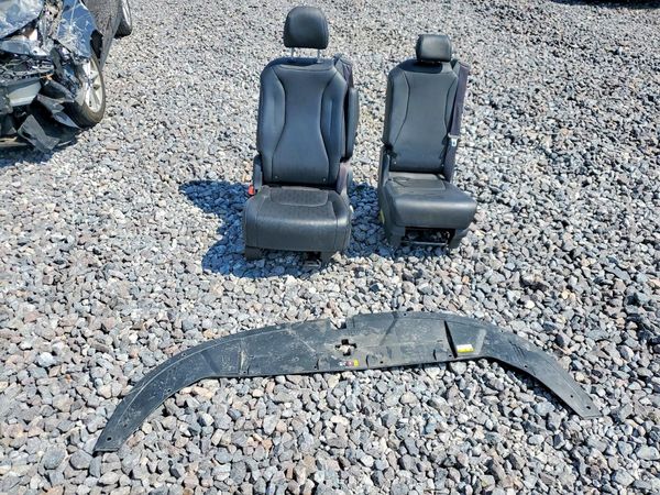 2024 KIA CARNIVAL LX, LX Seat Package