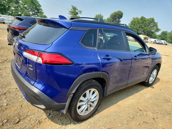 2024 TOYOTA COROLLA CROSS LE