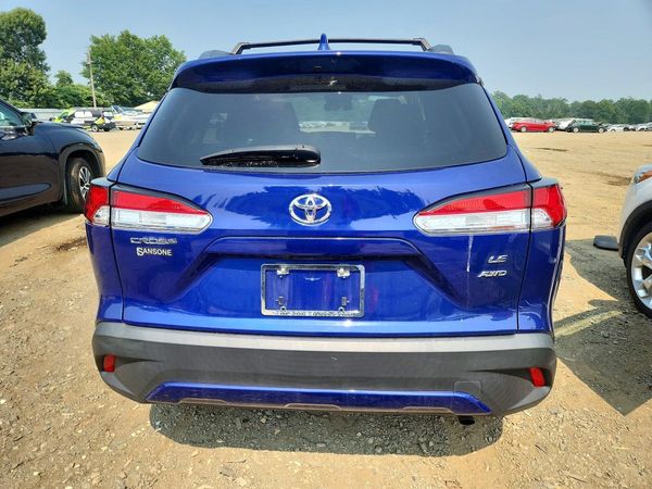2024 TOYOTA COROLLA CROSS LE