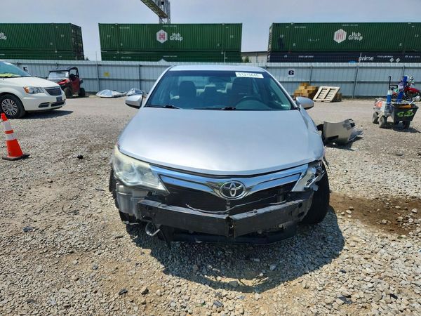 2014 TOYOTA CAMRY