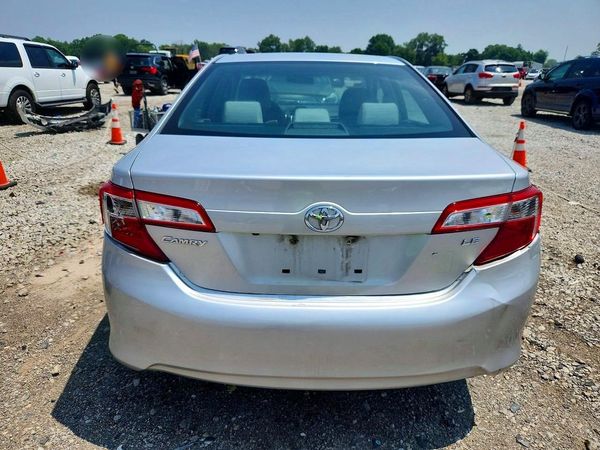 2014 TOYOTA CAMRY