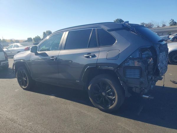 2022 TOYOTA RAV4 SE
