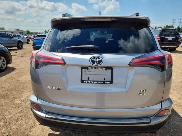 2017 TOYOTA RAV4 LE