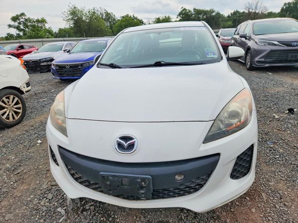 2013 MAZDA 3 SV/Base