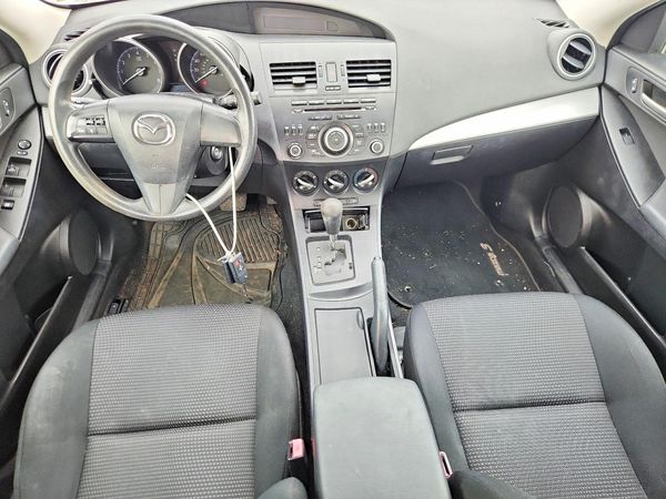 2013 MAZDA 3 SV/Base