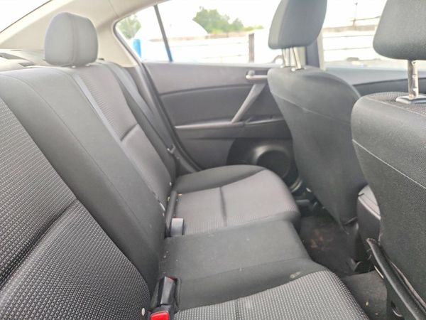 2013 MAZDA 3 SV/Base