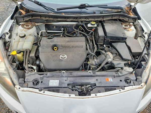 2013 MAZDA 3 SV/Base