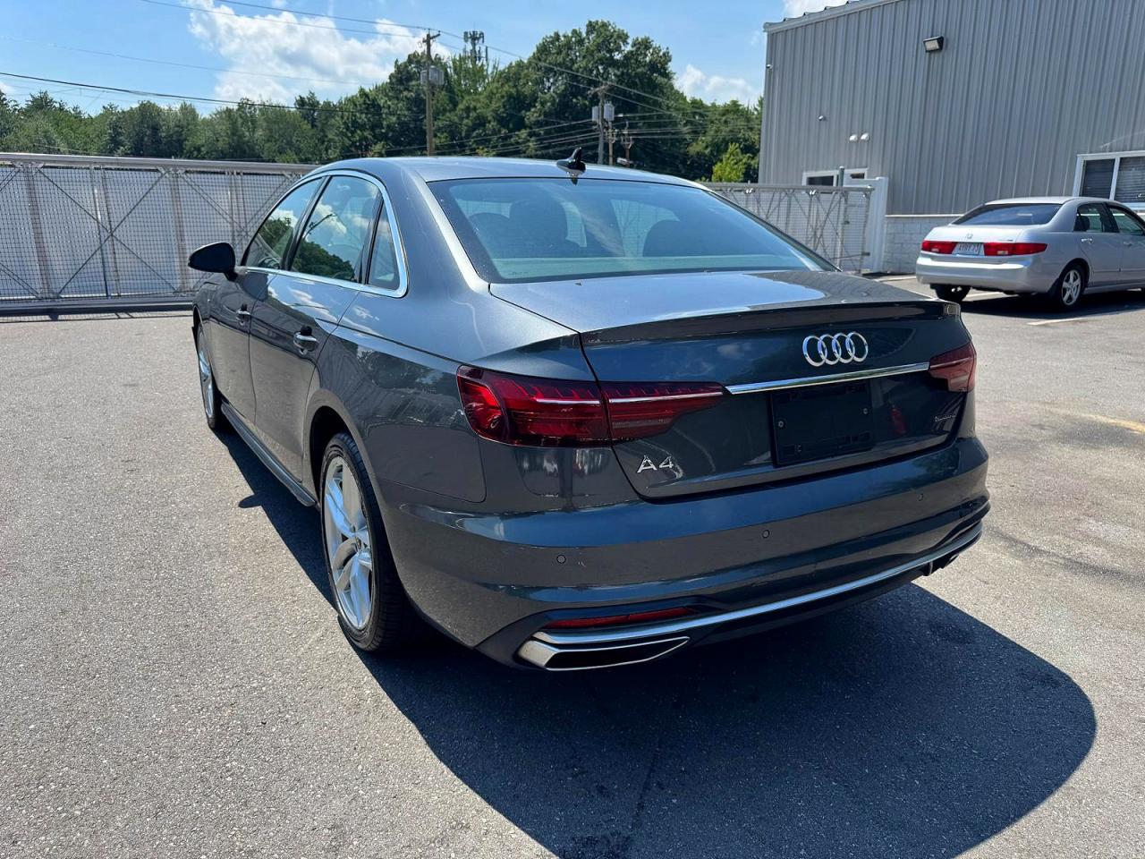 2021 AUDI A4 quattro Premium
