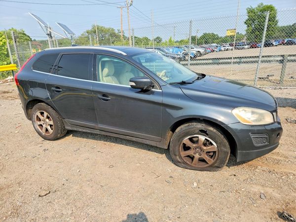 2012 VOLVO XC60