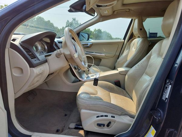 2012 VOLVO XC60