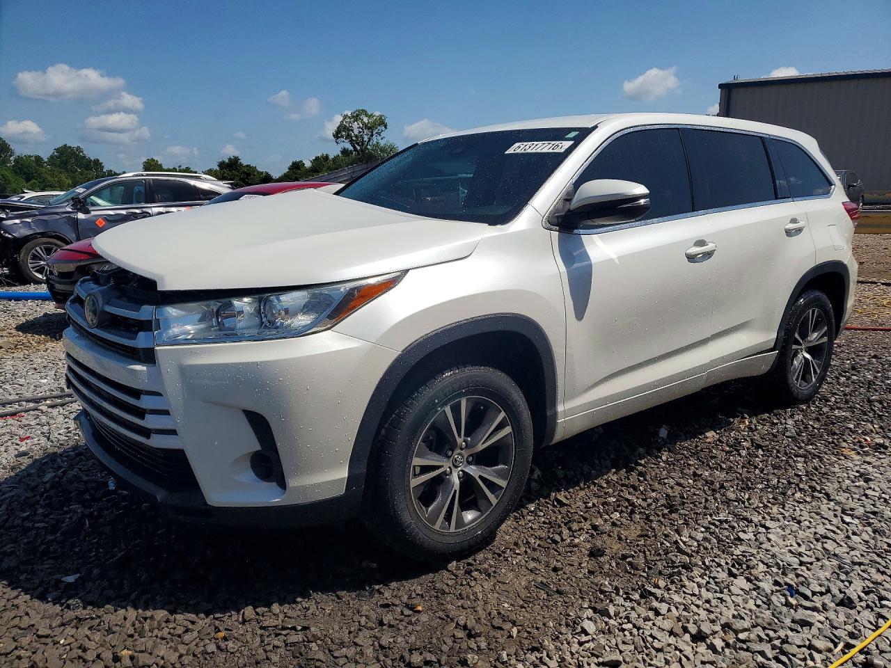 2017 TOYOTA HIGHLANDER LE