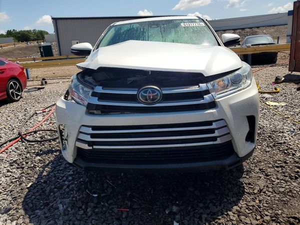 2017 TOYOTA HIGHLANDER LE