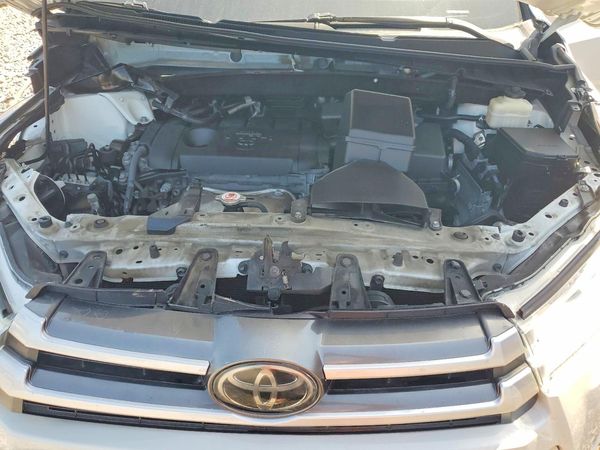 2017 TOYOTA HIGHLANDER LE
