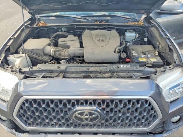 2019 TOYOTA TACOMA SR5