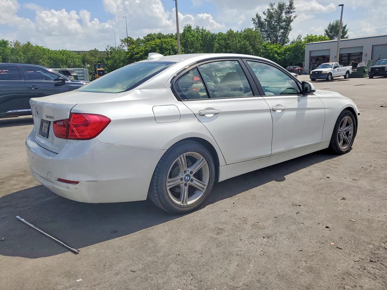 2013 BMW 328