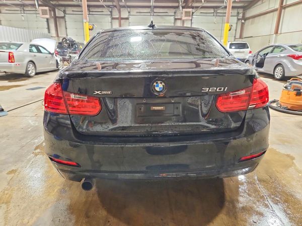 2015 BMW 320