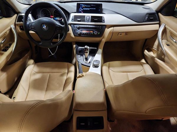 2015 BMW 320