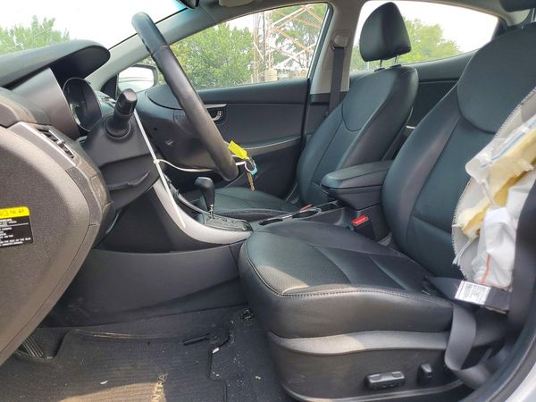 2013 HYUNDAI ELANTRA