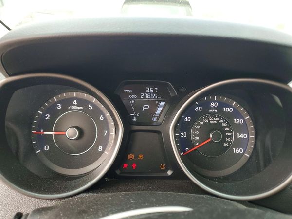 2013 HYUNDAI ELANTRA