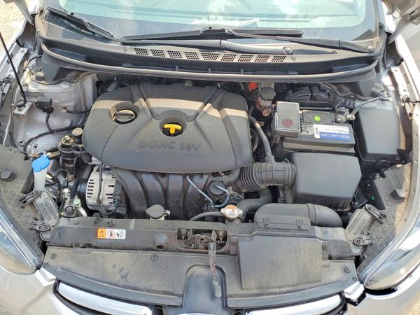 2013 HYUNDAI ELANTRA
