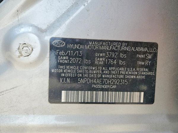 2013 HYUNDAI ELANTRA