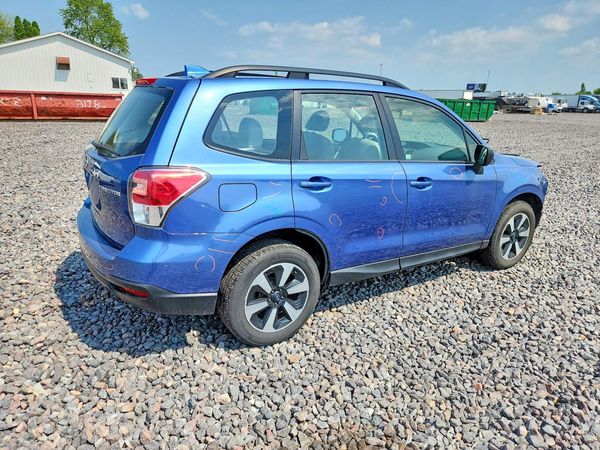 2018 SUBARU FORESTER Base P
