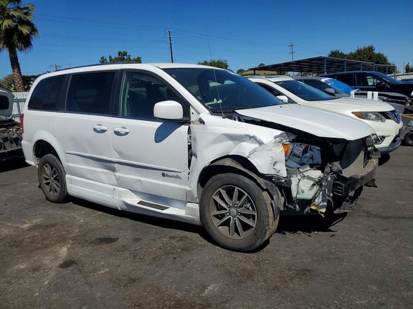 2017 DODGE GRAND CARAVAN SXT