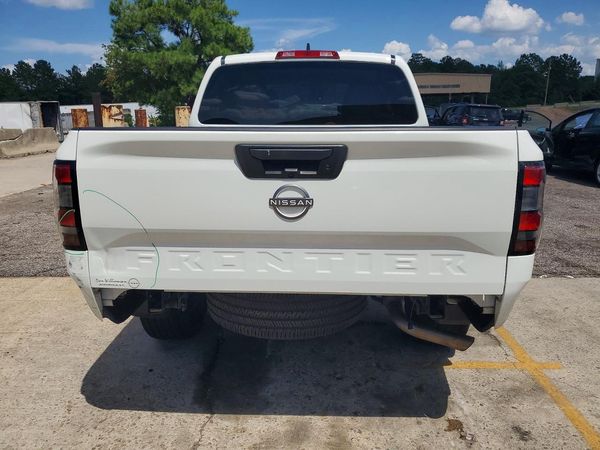 2024 NISSAN FRONTIER