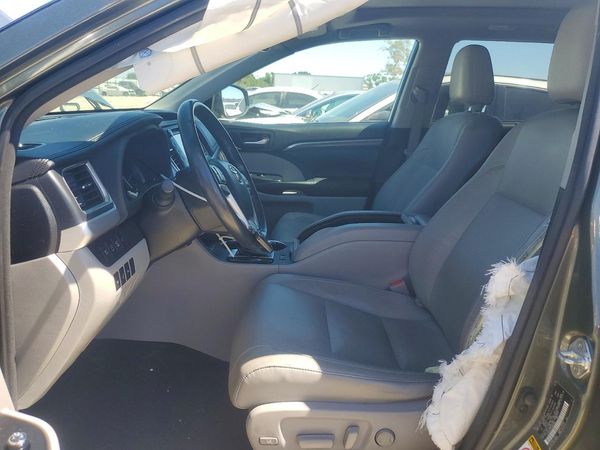 2018 TOYOTA HIGHLANDER Ltd/Ltd Platinum — DENT