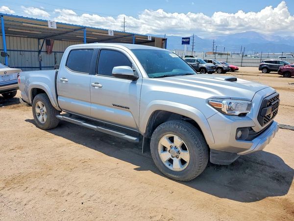 2022 TOYOTA TACOMA SR5